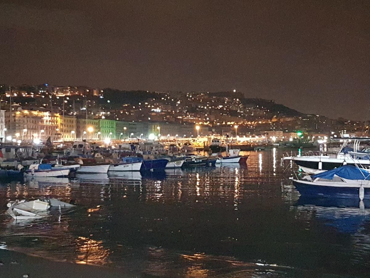Napoli Lungomare Caracciolo Mon Amour Dış mekan fotoğraf