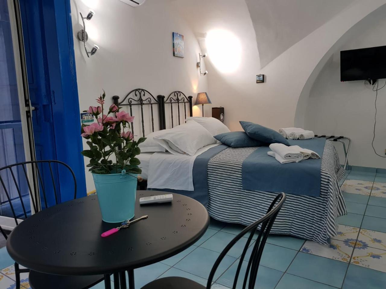 Napoli Lungomare Caracciolo Mon Amour Dış mekan fotoğraf
